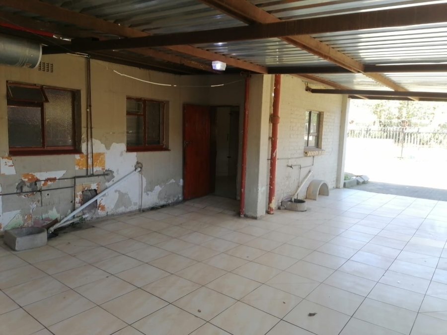 5 Bedroom Property for Sale in Brandwag Free State